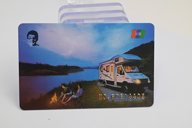 什么是智能IC卡，，，，，，智能ic卡的分类以及它的应用领域