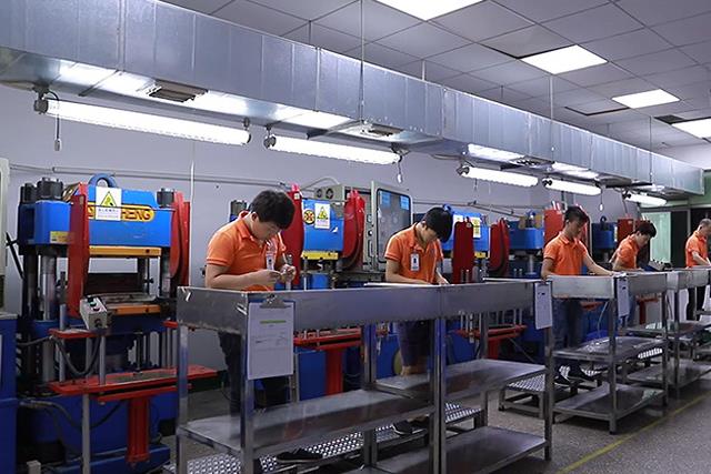 《海原县人民政府》：家门口学手艺，，，稳就业促增收