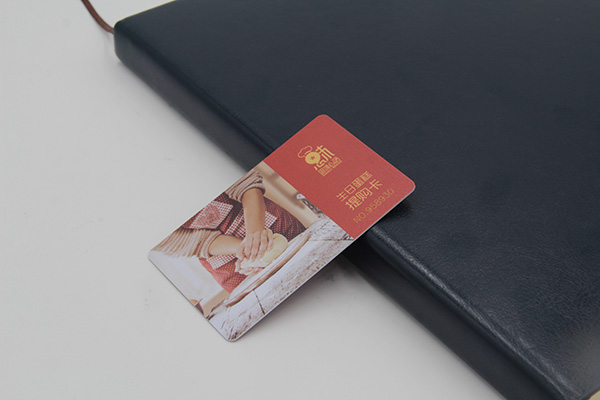 钥匙扣卡是否可以做成IC ID复合卡，，，，，可以的话有哪些样式？？？？？？？