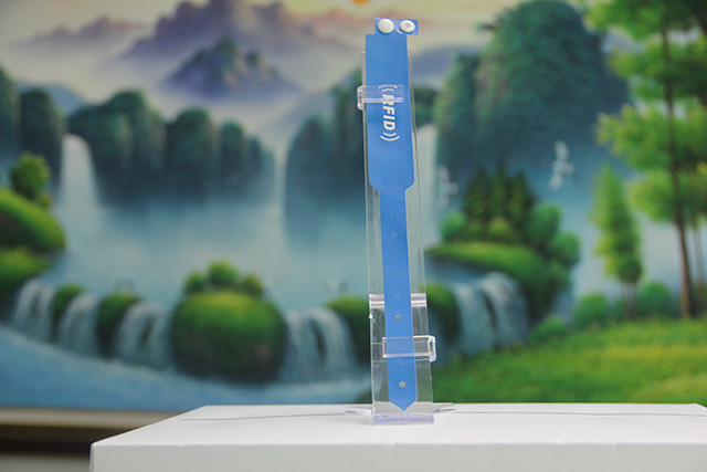 松紧腕带坐垫，，，，，你有见过吗