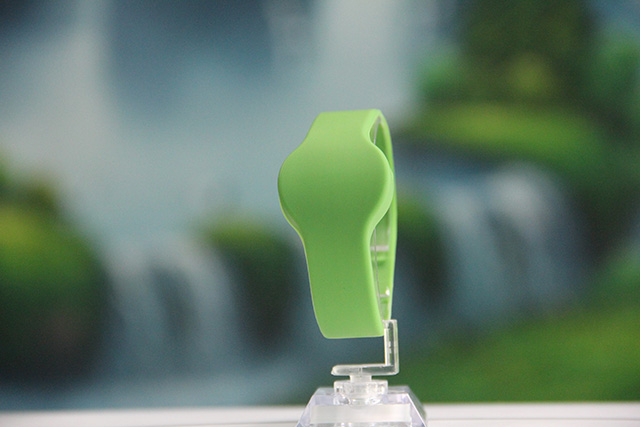 怎么手工焊接织唛腕带织唛腕带？？？？