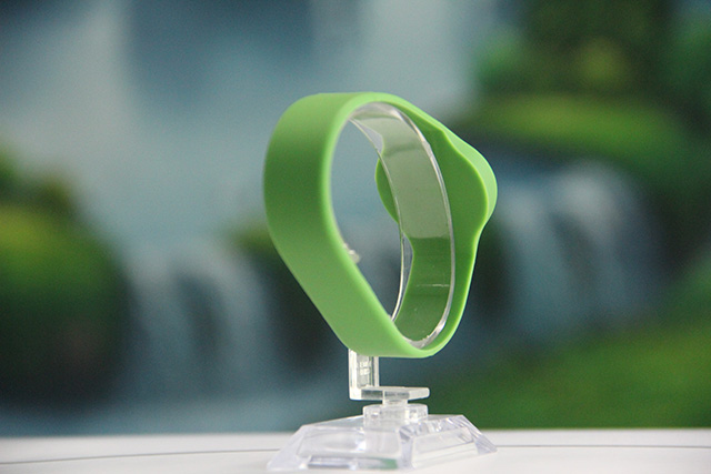 ic硅胶腕带保鲜盖清静环保，，，，，拒绝铺张使用保鲜膜