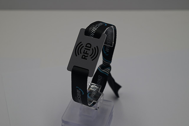 怎样设计、制作高等的VIP会员卡？？？？