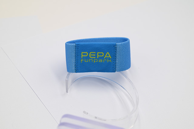 为什么IC卡保密水平这么高呢，，，，，，金属卡是怎么打造的呢