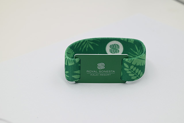 和接触式IC卡相比，，，，，，非接触式卡有什么样的优点？？？？？？