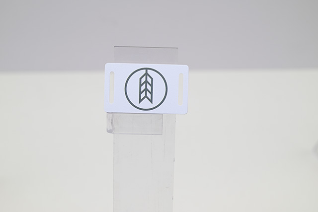 买布送贵宾卡，，，，，，，两块劣质布骗走800元